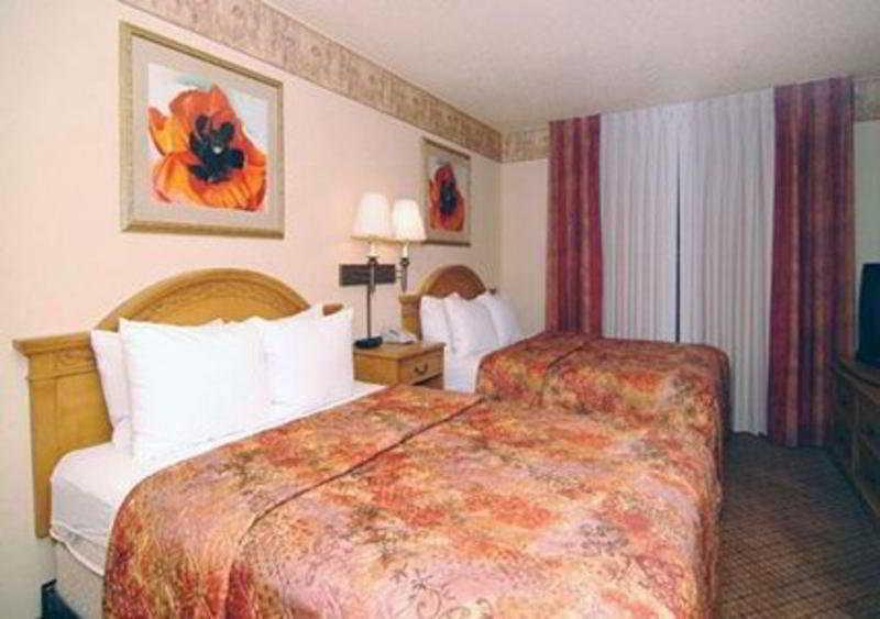 Pan American Inn And Suites 阿尔伯克基 外观 照片