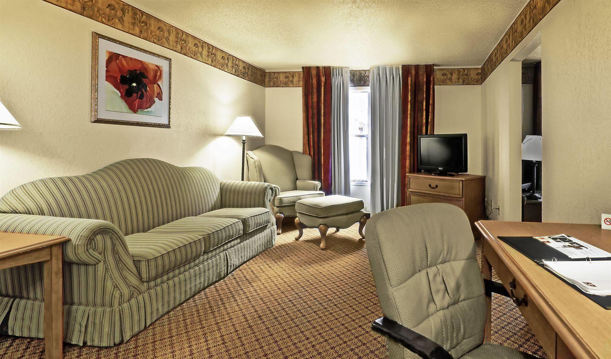 Pan American Inn And Suites 阿尔伯克基 外观 照片