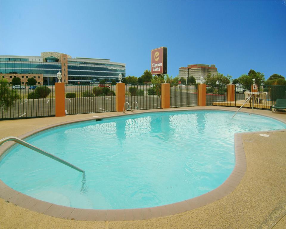 Pan American Inn And Suites 阿尔伯克基 外观 照片